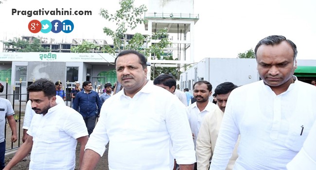 Indira Canteen Rice-sambar flavored minister U.T.Khader