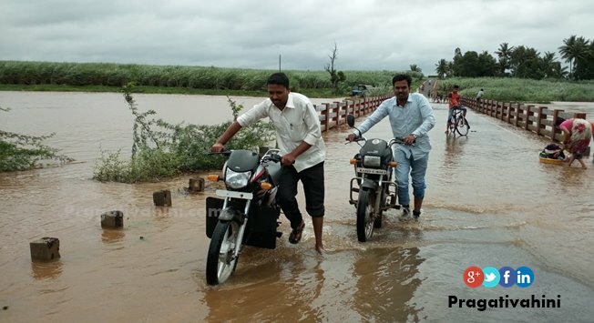 Kudachi Bridge has been flooded with water