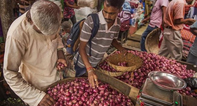 Central government restriction on onion storage